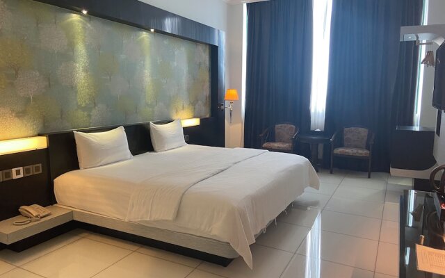 OYO 90975 Atta Hotel