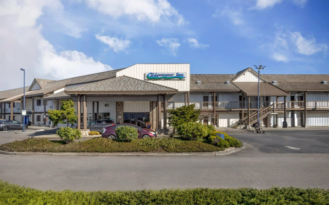 Edgewater Inn and Suites, an Ascend Collection Hotel