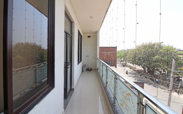 Collection O 80995 Hotel Dev Residency