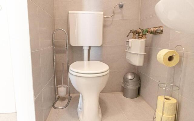 Cozy 2BR Apt. near AKH Hospital-ideal for Longstay