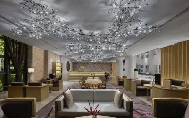 Lintong Yueliu Hotel