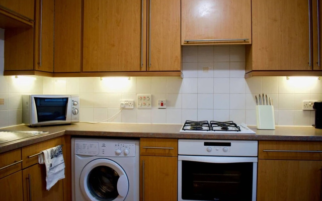 Homely 2 Bed Apartment Next To Leith Walk