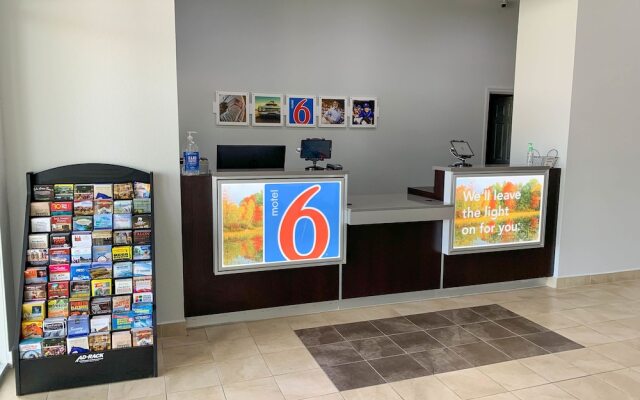 Quality Inn Northwest Lexington, KY