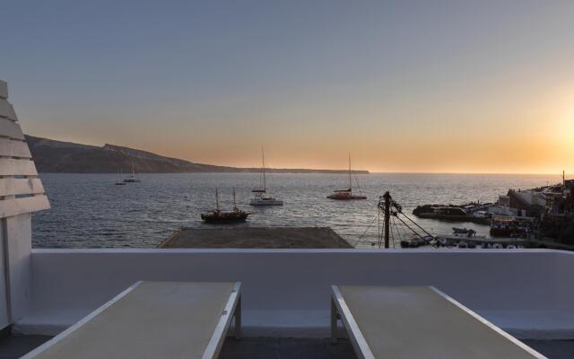 Ammoudi Sunset Cave, Santorini