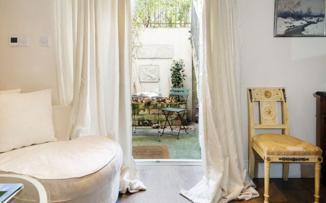 Pleasant Hackney Home by Victoria Park