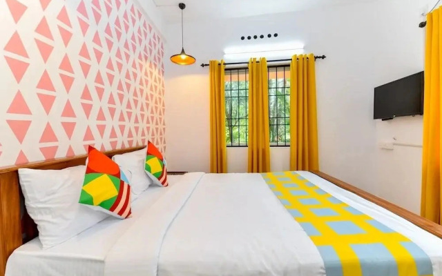 White House by OYO Rooms