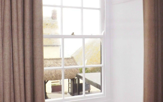 Cadgwith Cove Inn