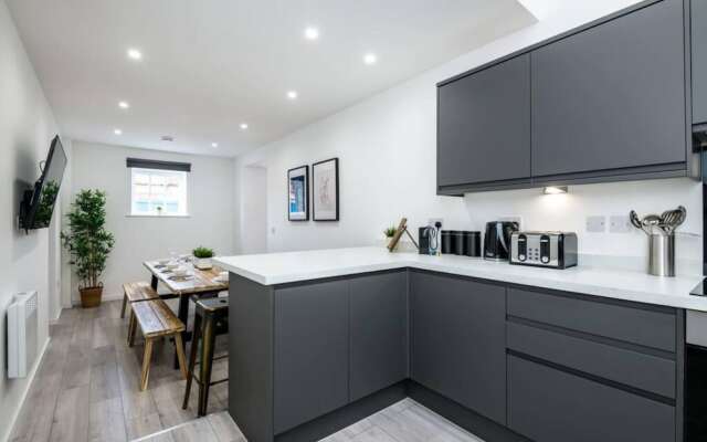 Host Apartments The Roscoe Carriage House