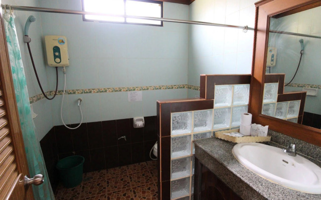 Lanta Villa Resort