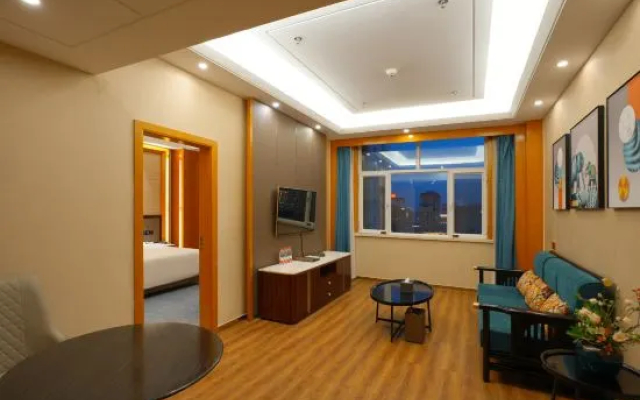 Grand Hotel (Aksu Tianbai Fashion Shopping Center)