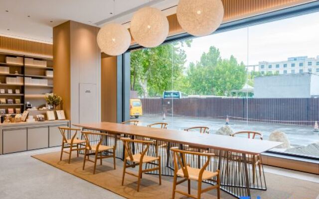 JI Hotel (Zhengzhou East Railway Station Provincial Government Branch)