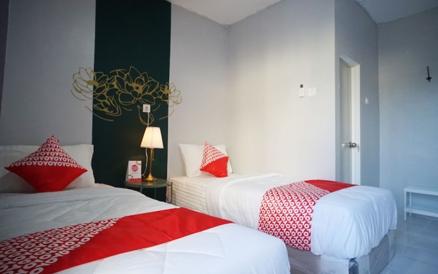 OYO 1125 Sani Guest House – Guest Rooms – Balikpapan