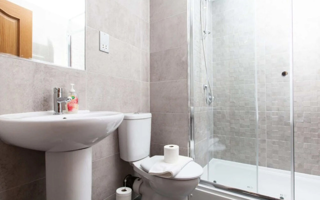 2 Bedroom Flat In Converted Distillery In Edinburgh