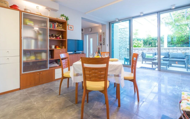 Apartment Mair