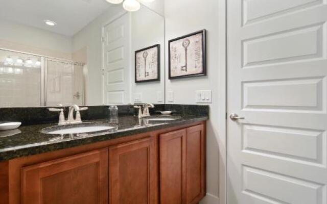 Eight Bedrooms with Pool & Spa 481