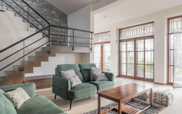 Azura Villa by Stayjade