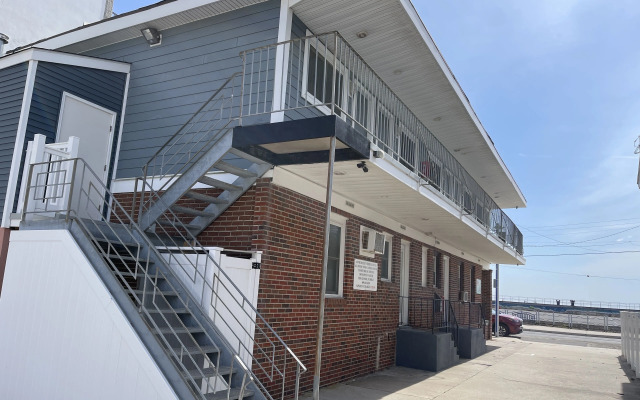 Rio Motel and Suites