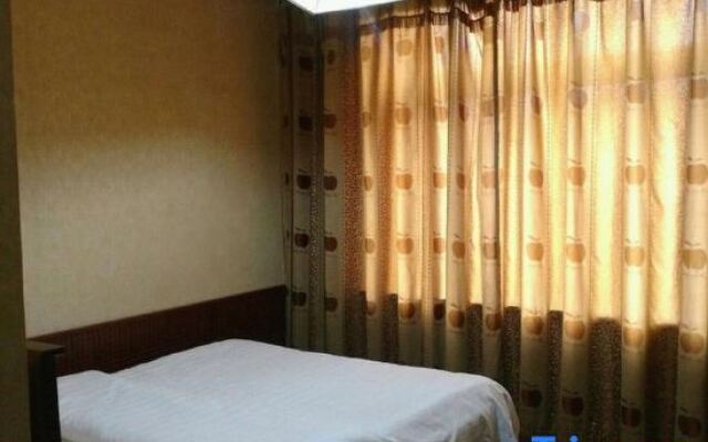 Tieling Traffic Hotel