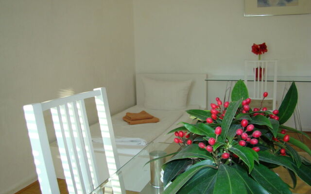 BNB near Brandenburg Gate