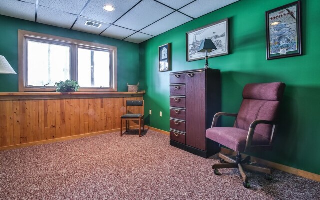 Pickerel Point Executive - 5 Br Home