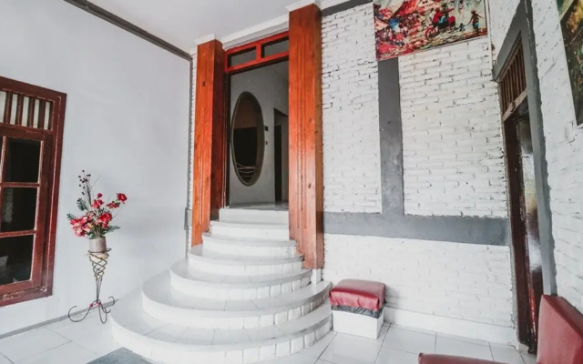 RedDoorz @ Jalan Monjali