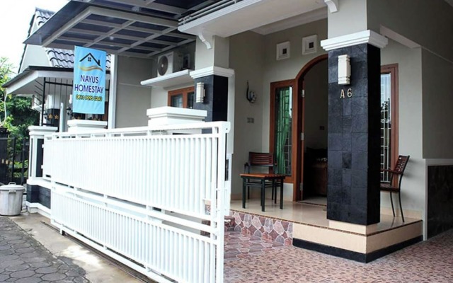 EXPRESS O 92106 Nayus Homestay Syariah