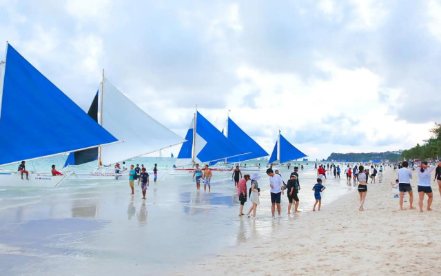 Crown Regency Beach Resort