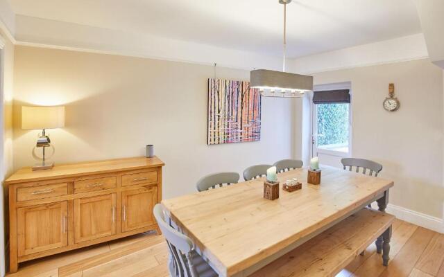Host Stay Hutton House