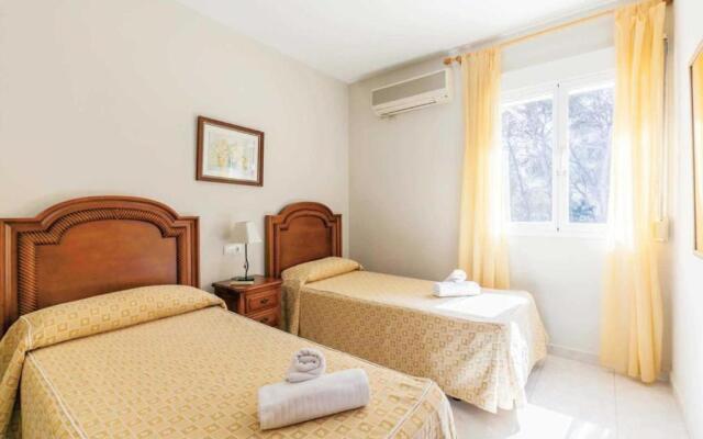 3383 Villa Encina