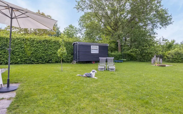 Holiday Home With Gypsy Wagon
