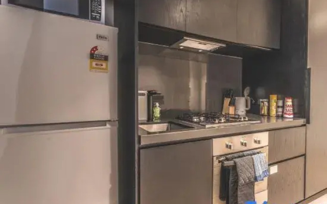 Prime CBD Living  Modern 1BR Steps from Everything