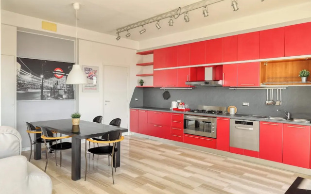 Stylish 2BR flat next to Navigli