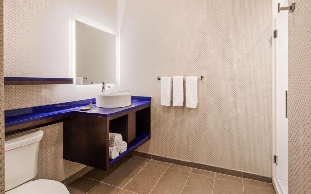 GLō Best Western Dallas South DeSoto