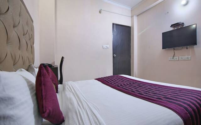 OYO 709 Hotel Cross Winds