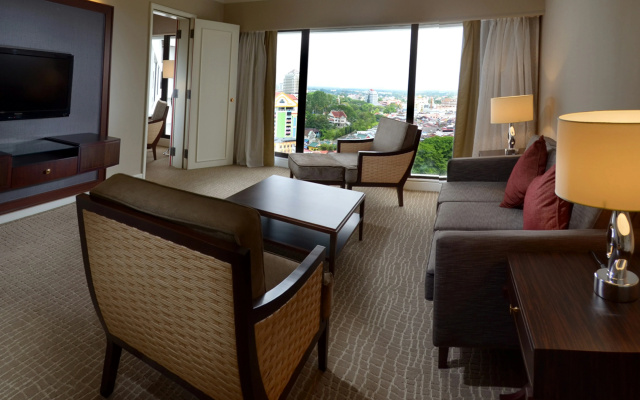 Hilton Kuching – Guest Rooms – Kuching