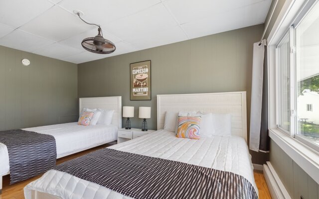 The Beaches Motel and Cottages