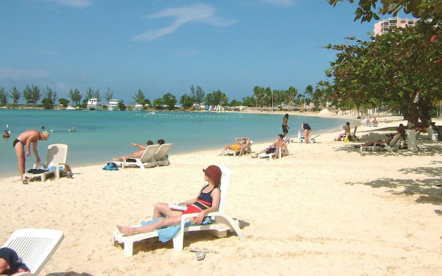 Rooms on the Beach Ocho Rios