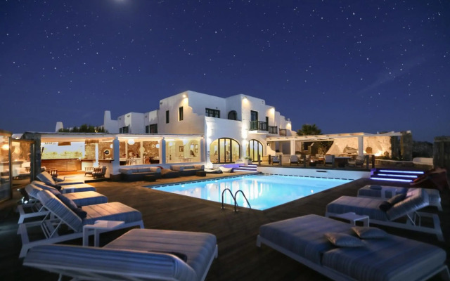 Tharroe of Mykonos