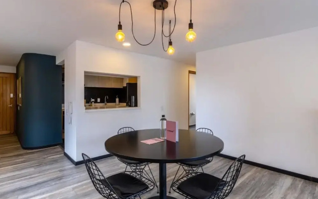 w Spectacular 2BR in Cabrera