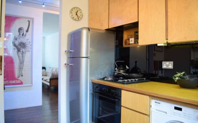 2 Bedroom Apartment Sleeps 4 in Clerkenwell