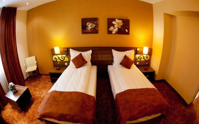 Top Rooms Aparthotel