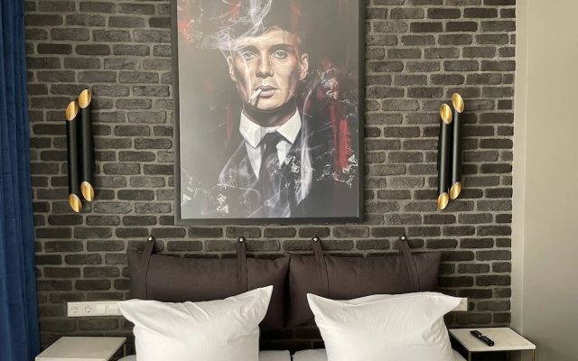 IQ Hotel