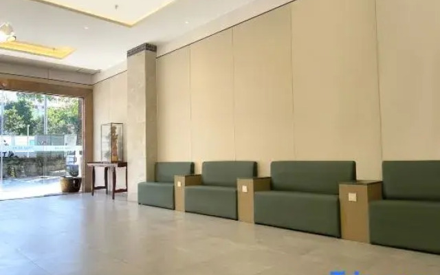 Manyi Light Luxury Hotel