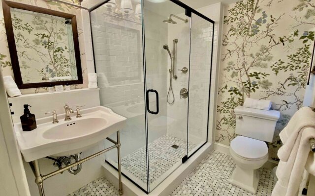 Silsbee's by Daniels House