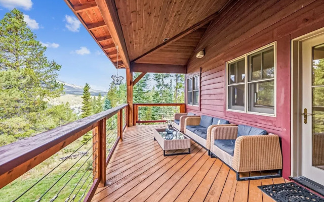 Little Bear Lodge 4 Bedroom Home