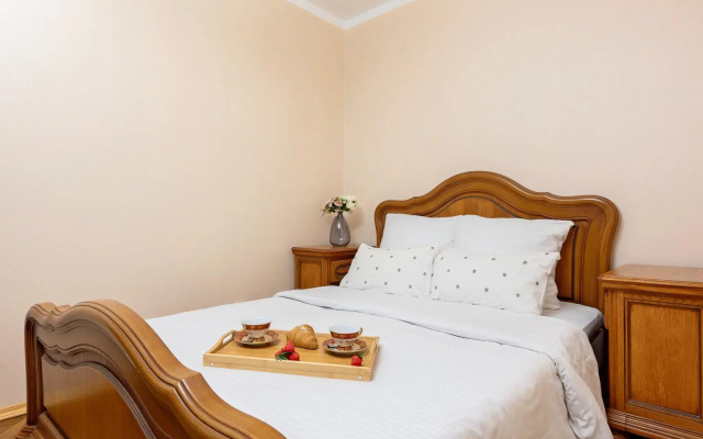 Апартаменты на 8-ой линии Васильевского острова 57