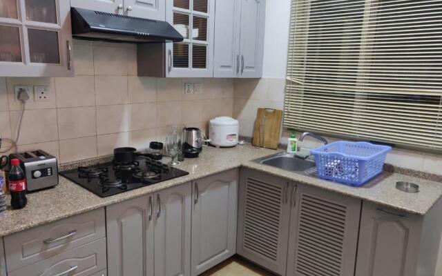 Apartment 7D,Retreat