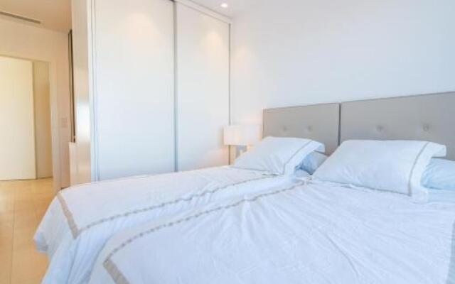 Las Colinas Penthouse