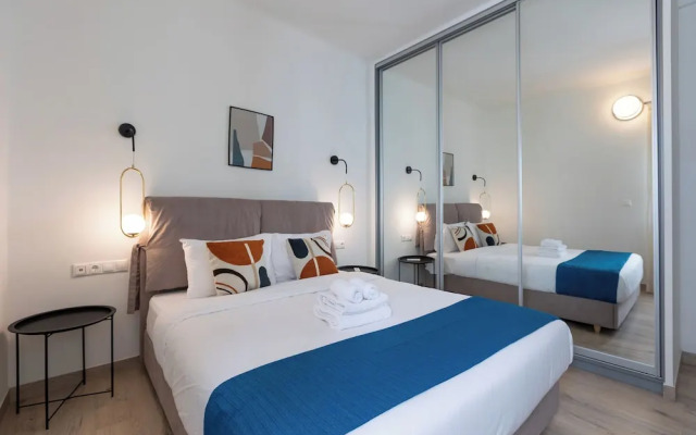 Elvis 2-Bedroom Apartment in Athens