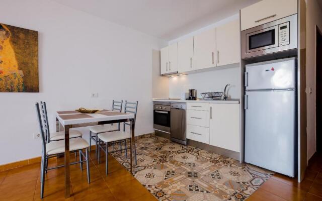 Apartment Garden City 6